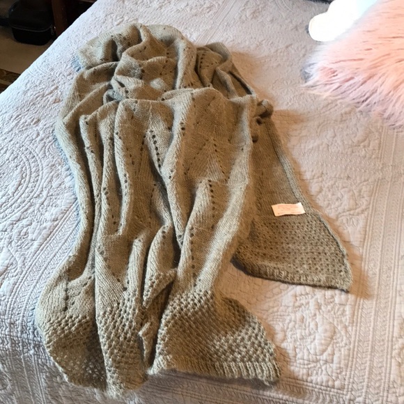 Scarf - Picture 3 of 3